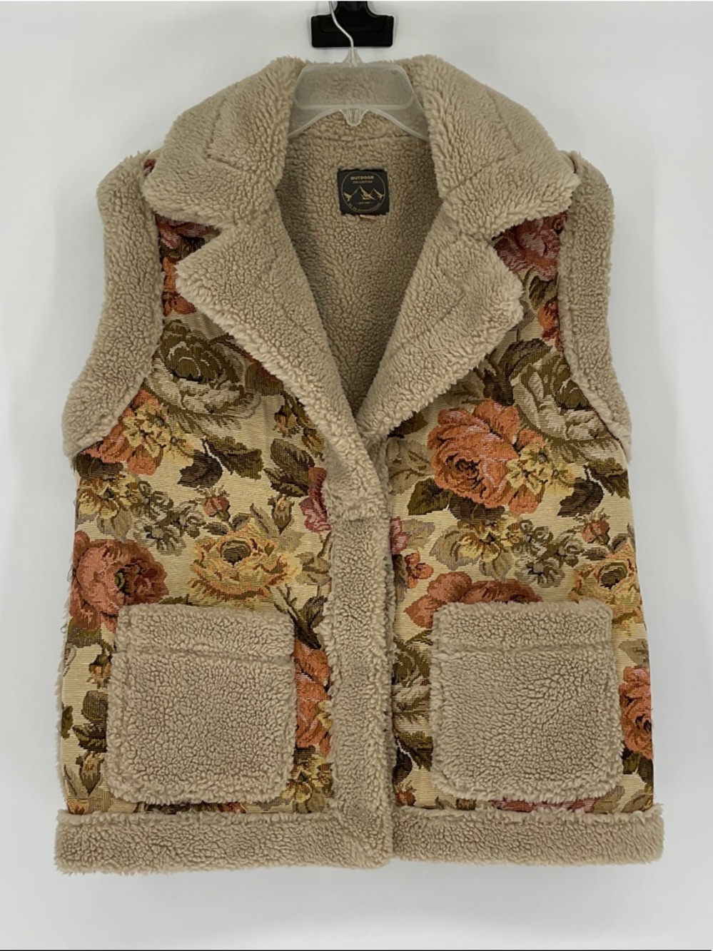 Outdoor Collection 26 International SZ L Floral Tapestry Sherpa Vest Snap